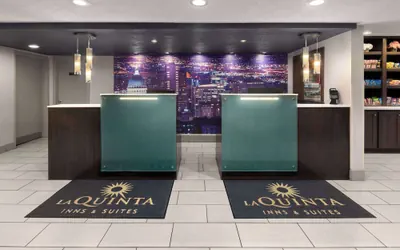 Photo 5 - La Quinta Inn & Suites by Wyndham North Orem