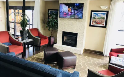Photo 3 - Comfort Inn & Suites Atlanta/Smyrna