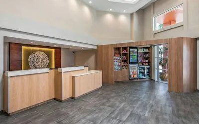 Photo 2 - Fairfield Inn & Suites by Marriott San Jose Airport