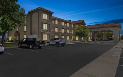 Comfort Inn & Suites Lancaster Antelope Valley