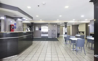 Photo 3 - Microtel Inn & Suites by Wyndham Meridian