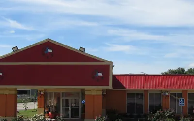 Photo 2 - Homeplace Inn