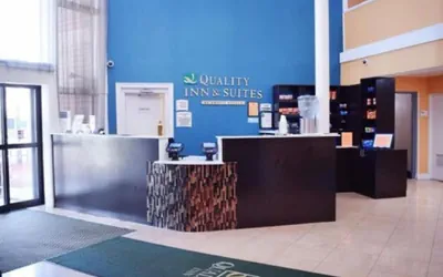 Photo 3 - Quality Inn & Suites Middletown - Newport