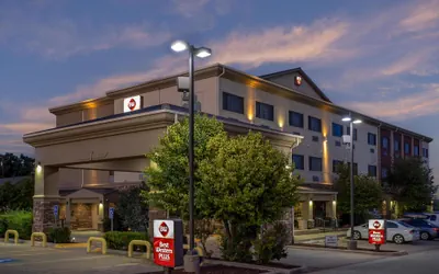 Best Western Plus Shamrock Inn & Suites