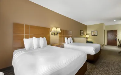 Photo 5 - Best Western Plus Shamrock Inn & Suites