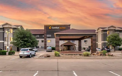 Photo 2 - Comfort Suites Clovis North