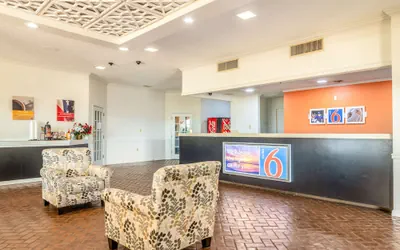 Photo 3 - Motel 6 Natchitoches, LA