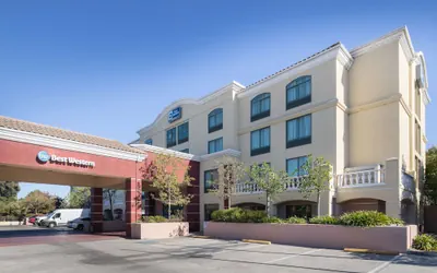 Photo 2 - Best Western Inn & Suites San Mateo - San Francisco Airport