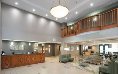 Photo 5 - Best Western Inn & Suites San Mateo - San Francisco Airport