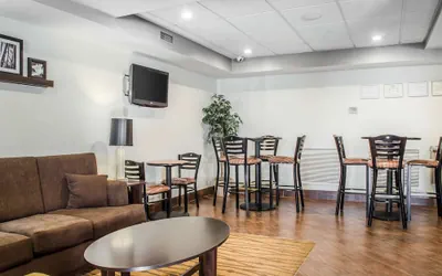 Photo 4 - Sleep Inn & Suites Bensalem