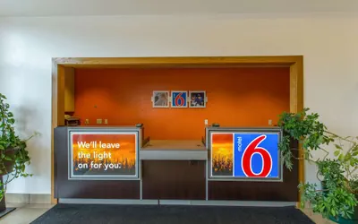 Photo 3 - Motel 6 Baraboo, WI - Lake Delton