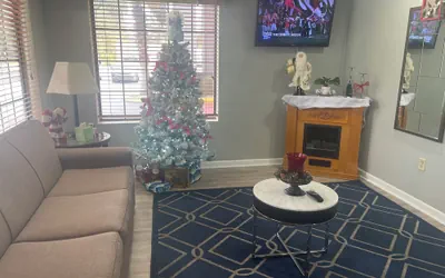 Photo 3 - Red Roof Inn & Suites Hinesville
