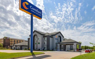 Photo 2 - Comfort Inn & Suites Muskogee