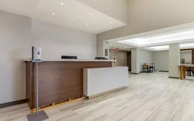 Photo 3 - Comfort Inn & Suites Muskogee