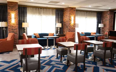 Photo 3 - Hampton Inn Hammond