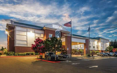 Photo 2 - Sonesta Essential Vacaville - Napa Valley