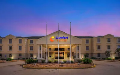 Photo 2 - Comfort Suites Port Allen - Baton Rouge