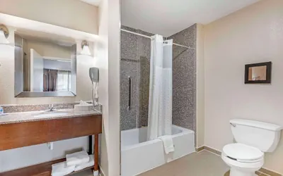 Photo 5 - Comfort Suites Port Allen - Baton Rouge