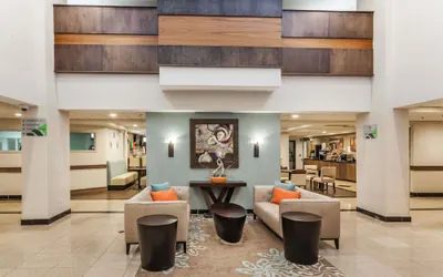 Photo 4 - Wingate by Wyndham Chicago Schaumburg