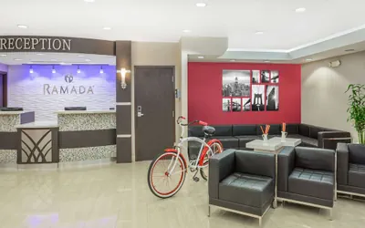 Photo 4 - Ramada by Wyndham Miami Springs/Miami International Airport