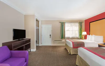 Photo 5 - Ramada by Wyndham Miami Springs/Miami International Airport