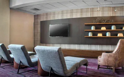 Photo 3 - Courtyard by Marriott Newark Elizabeth