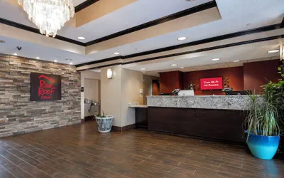 Photo 3 - Red Roof Inn & Suites Dover Downtown