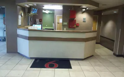 Photo 4 - Motel 6 Bernalillo, NM