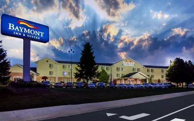 Photo 2 - Baymont by Wyndham Mackinaw City