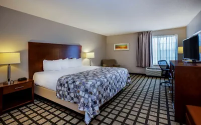Photo 4 - Baymont by Wyndham Mackinaw City