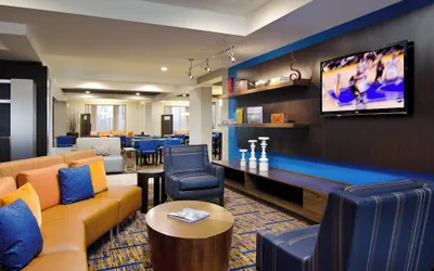 Photo 4 - Courtyard St. Louis Airport/Earth City