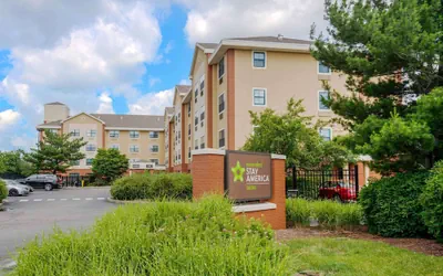 Photo 2 - Extended Stay America Suites Elizabeth Newark Airport