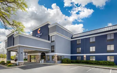 Photo 2 - Comfort Inn Bourbonnais near I-57