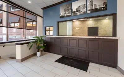 Photo 3 - Baymont by Wyndham Downtown Detroit