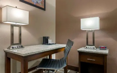 Photo 5 - Econo Lodge Shelbyville North