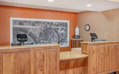 Photo 5 - Hampton Inn Collinsville