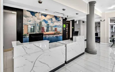 Photo 5 - La Quinta Inn & Suites by Wyndham Tampa Brandon Regency Park