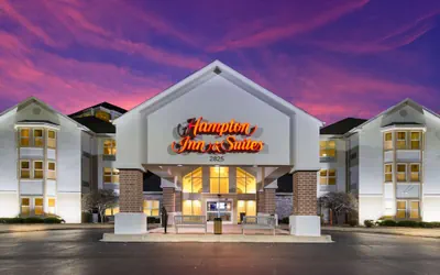 Photo 2 - Hampton Inn & Suites Chicago/Hoffman Estates