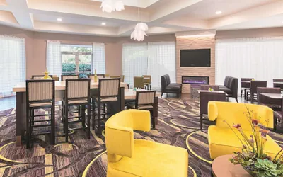 Photo 4 - La Quinta Inn & Suites by Wyndham Atlanta Conyers