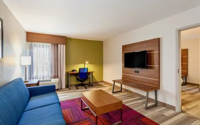 Photo 4 - Holiday Inn Express Tampa-Brandon by IHG