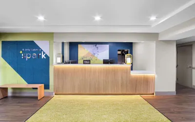 Photo 4 - Spark by Hilton Grapevine DFW North