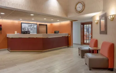 Photo 4 - Super 8 by Wyndham Wausau