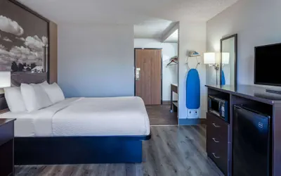 Photo 5 - Super 8 by Wyndham Wausau