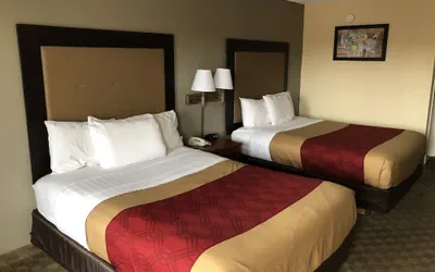 Photo 4 - Econo Lodge Hillsboro I-35