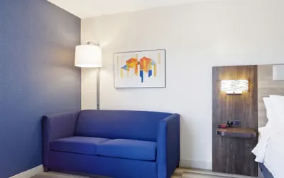 Photo 4 - Holiday Inn Express & Suites Phoenix - Tempe by IHG