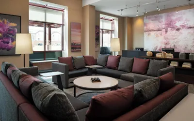 Photo 2 - Courtyard by Marriott Denver Airport