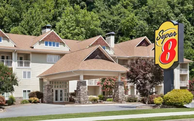 Photo 2 - Super 8 by Wyndham Cherokee