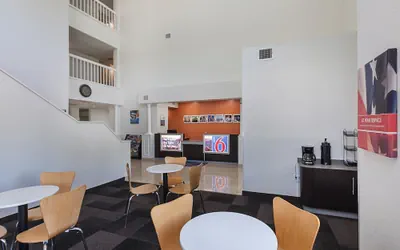 Photo 4 - Motel 6 Bedford, TX - Fort Worth