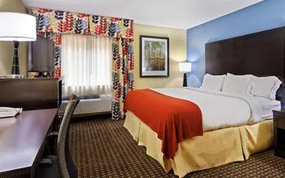 Photo 4 - Holiday Inn Express Fort Campbell-Oak Grove by IHG