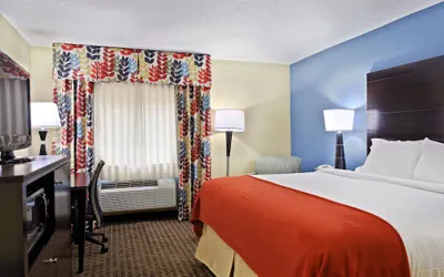 Photo 5 - Holiday Inn Express Fort Campbell-Oak Grove by IHG